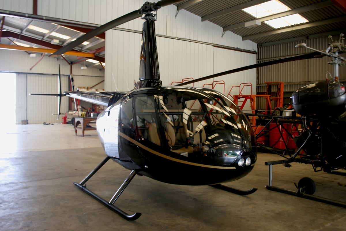 Robinson Helicopters  Wellesbourne Mountford